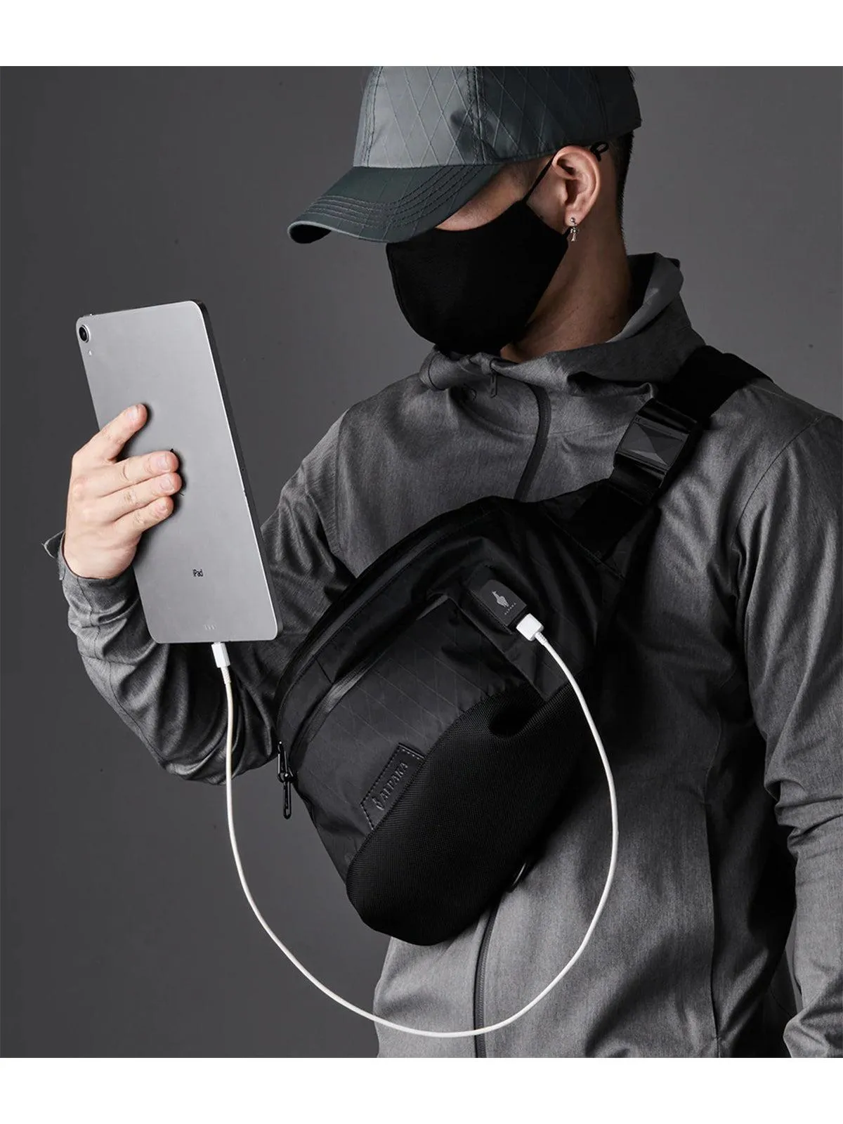 Alpaka Bravo X Sling Limited Edition Black VX21