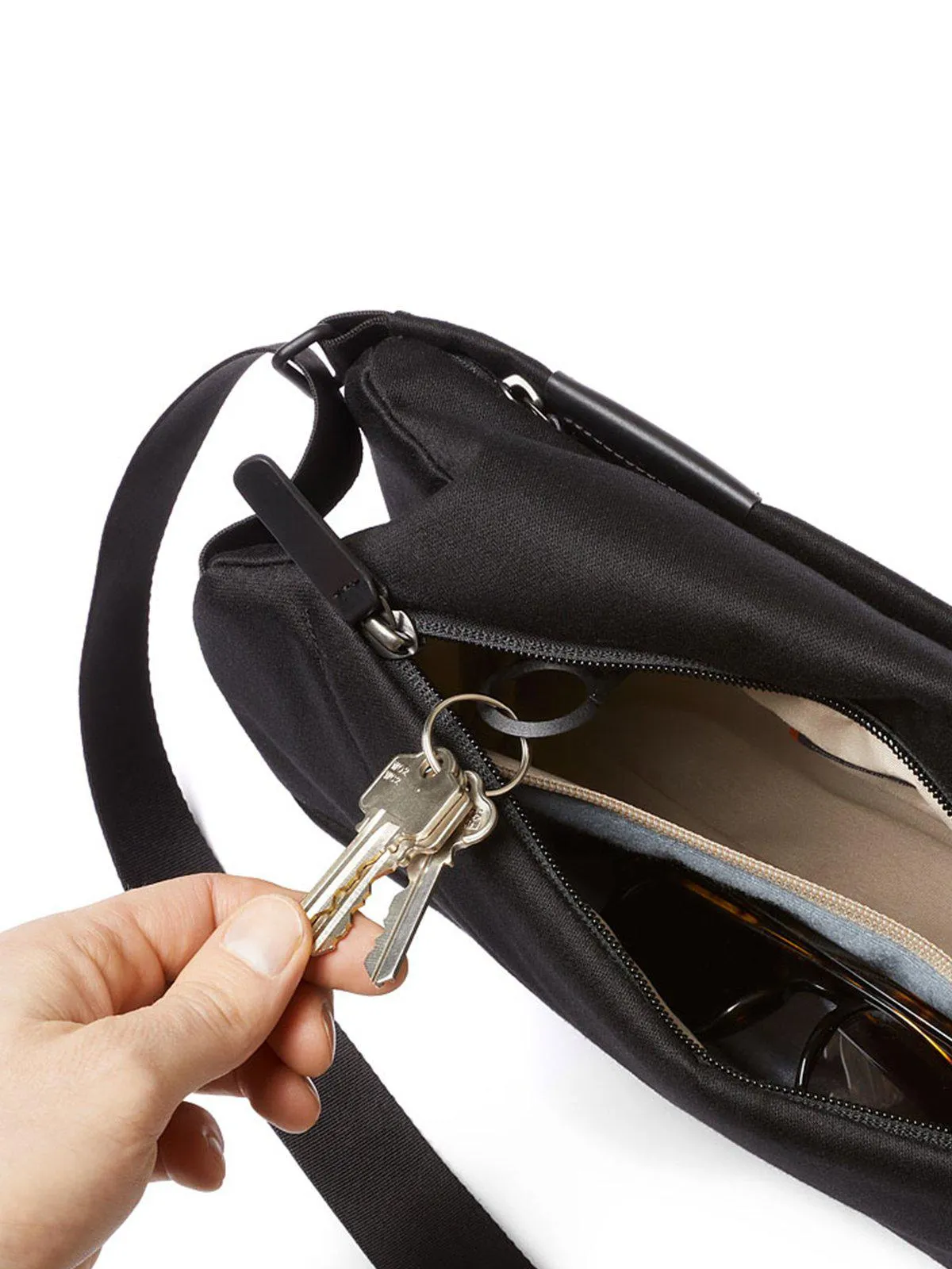 Bellroy Sling Bag Melbourne Black