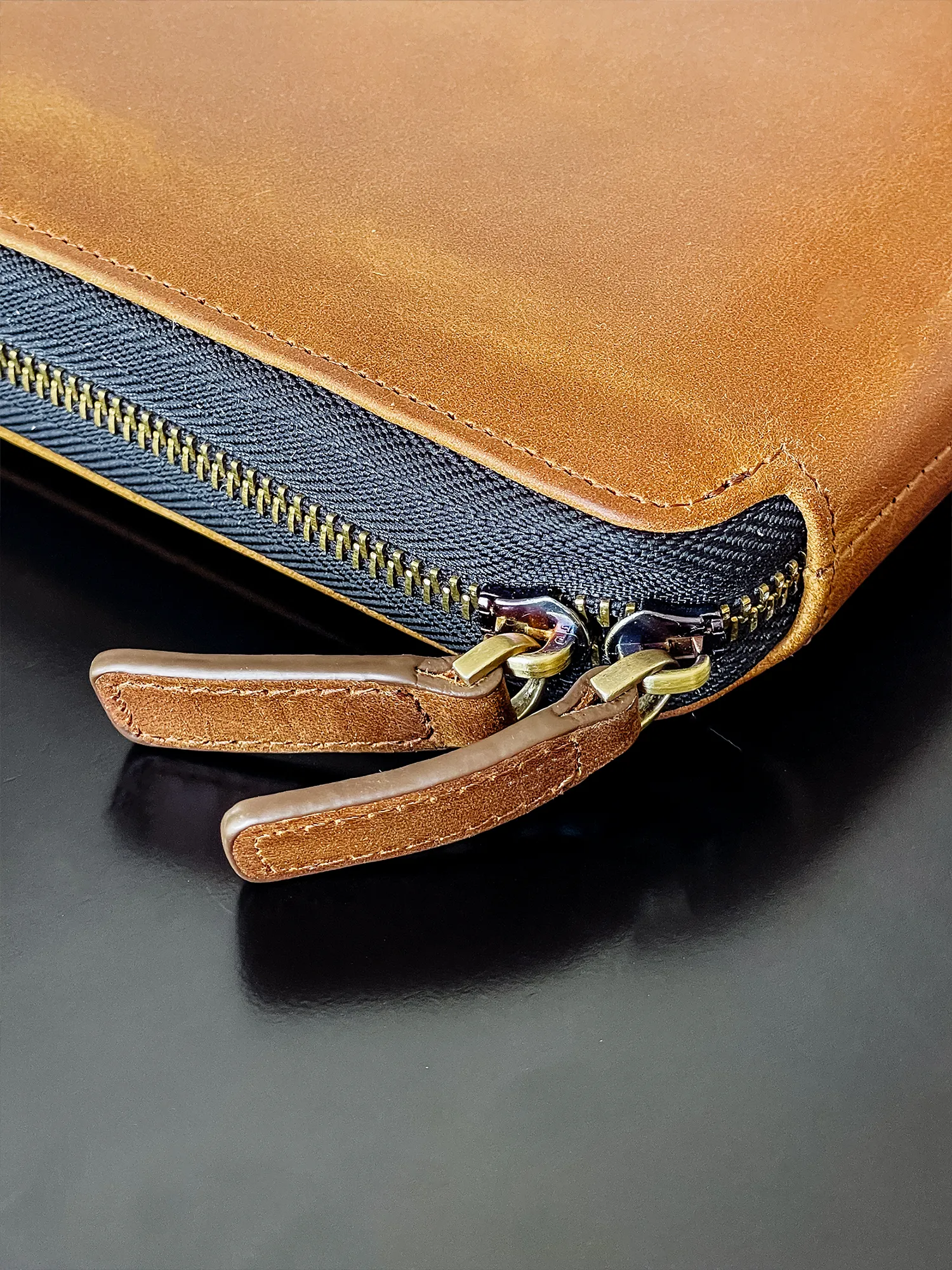 Leonard Notebook   20-Year Portfolio - 11" Tablet   20-Year Portfolio - 14" Laptop